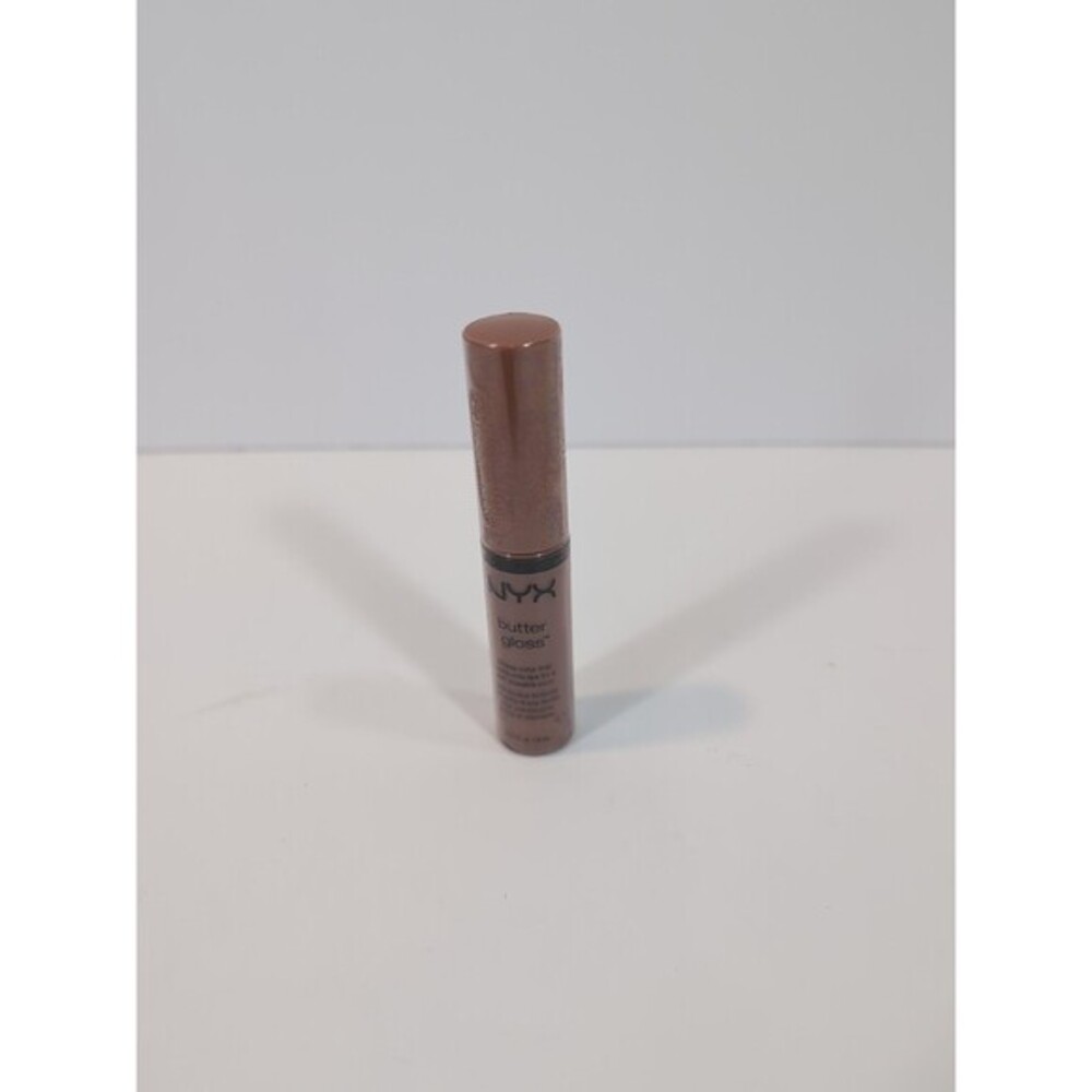 NYX‎ PROFESSIONAL MAKEUP Butter Gloss Non-Sticky Lip Gloss BLG14 MADELEINE